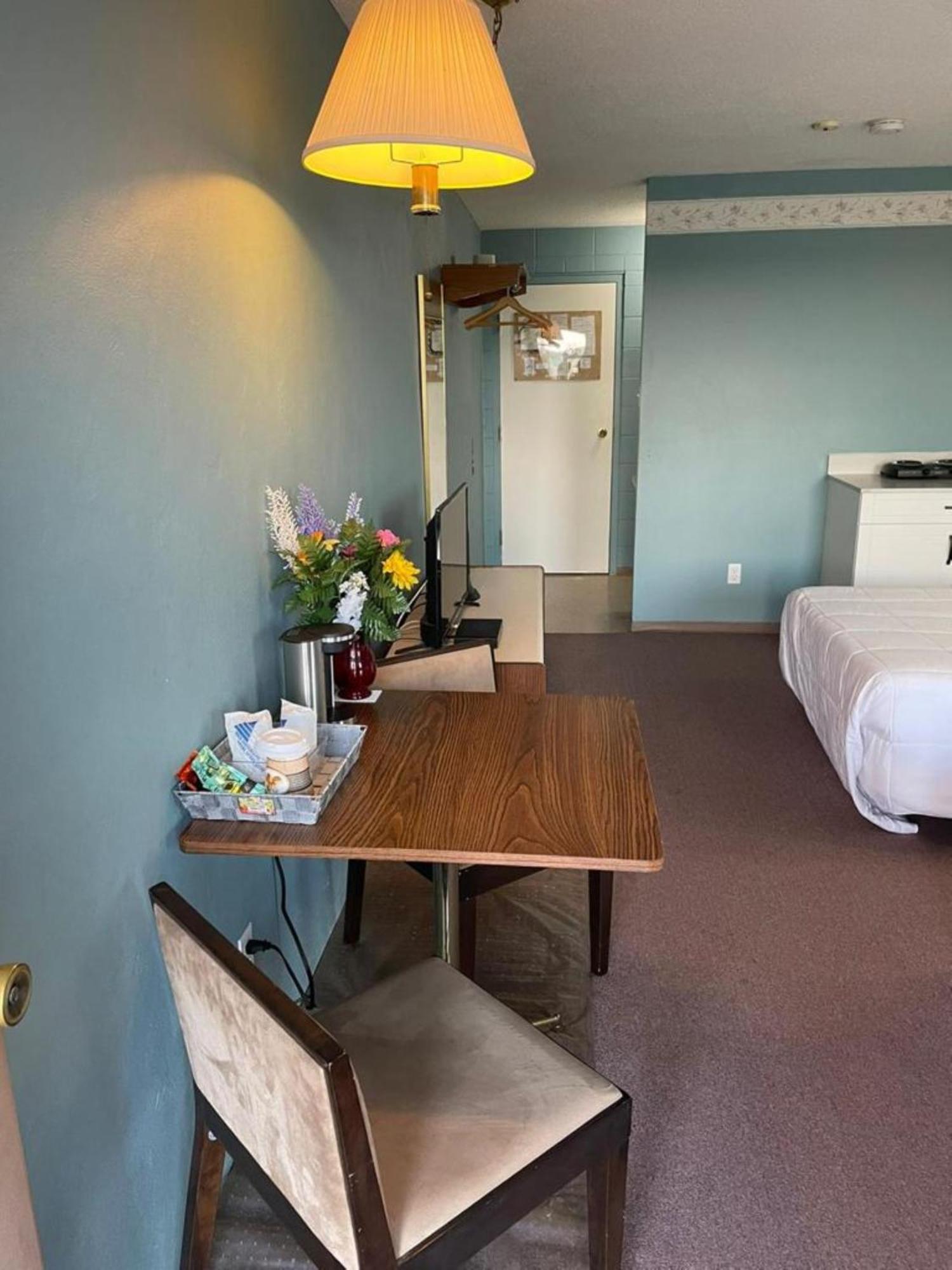 Earlton Motel Zewnętrze zdjęcie