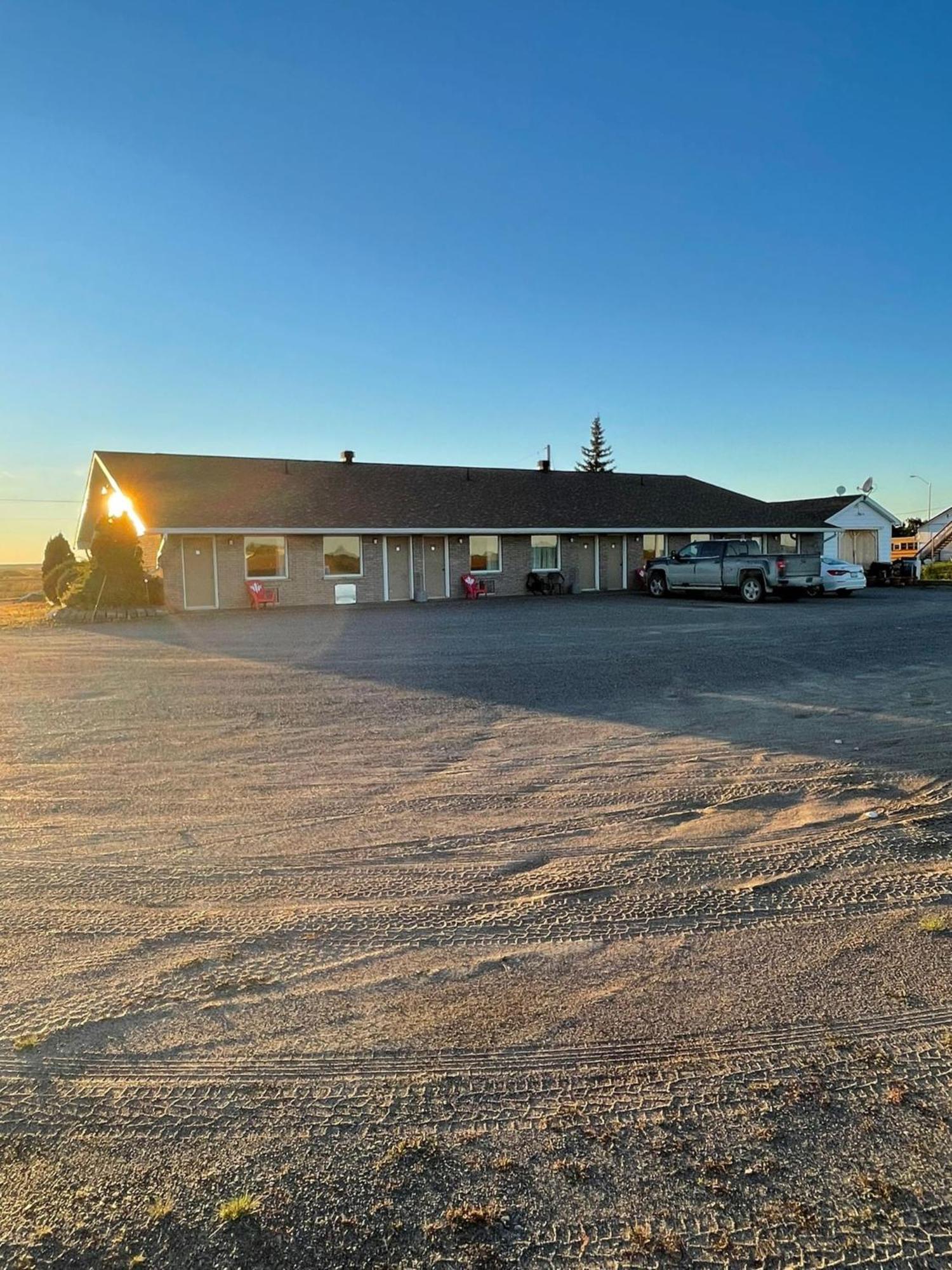 Earlton Motel Zewnętrze zdjęcie